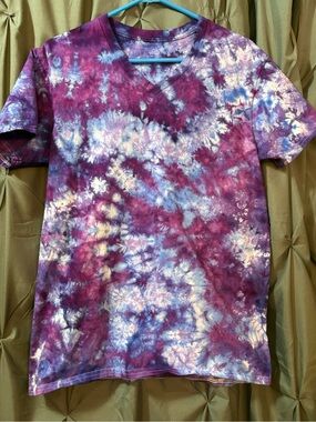 Gildan Tie-Dye Short Sleeve Tee in Purple, Blue, White